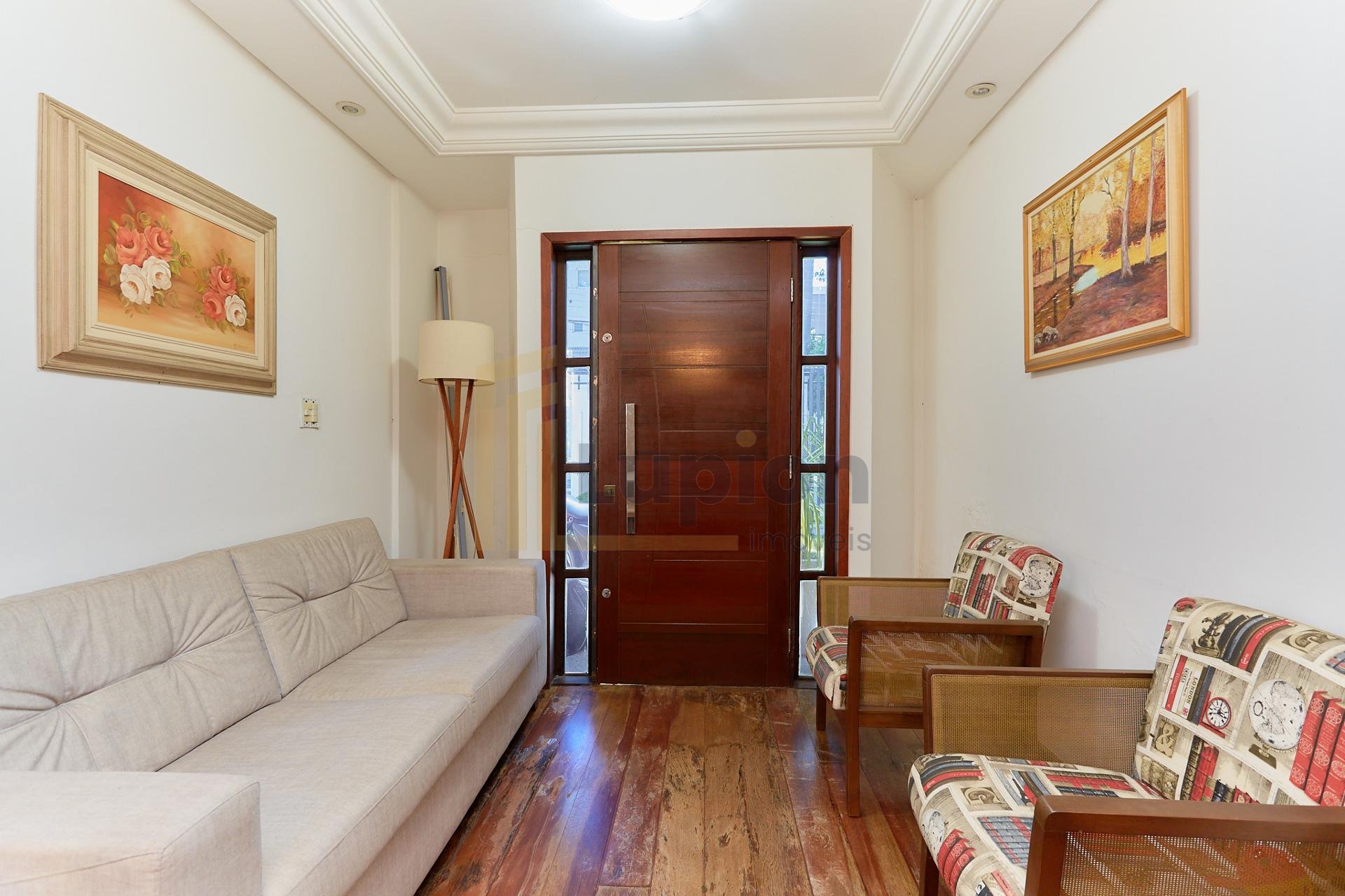 Linda Casa à venda no bairro, ÁGUA VERDE, CURITIBA - PR