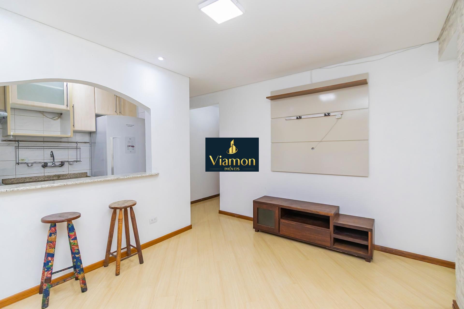 Apartamento semimobiliado no bairro ÁGUA VERDE, CURITIBA - PR