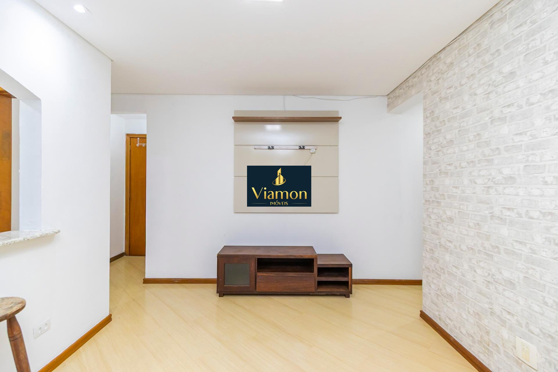 Apartamento semimobiliado no bairro ÁGUA VERDE, CURITIBA - PR