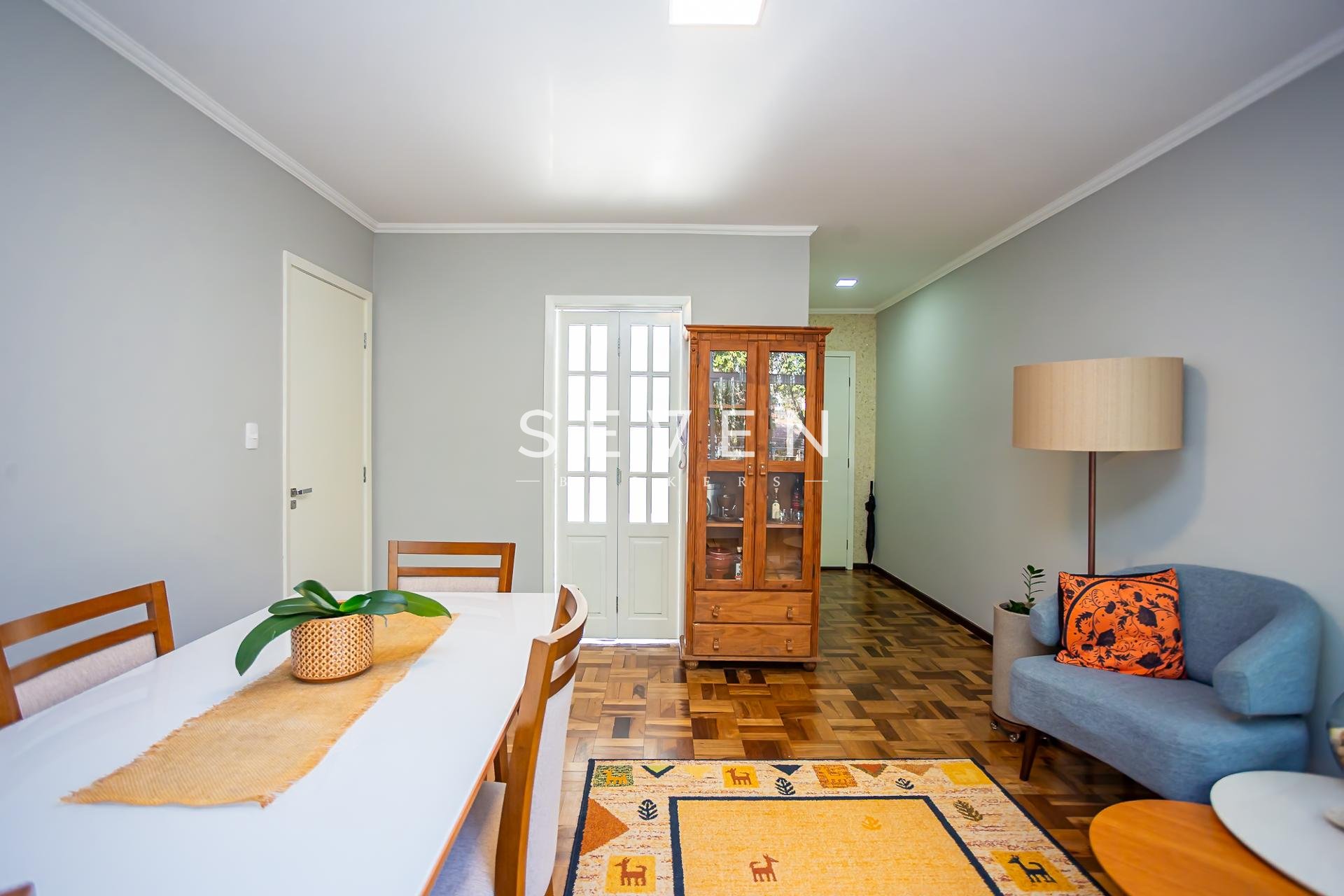 Apartamento à venda no bairro CRISTO REI  , CURITIBA - PR