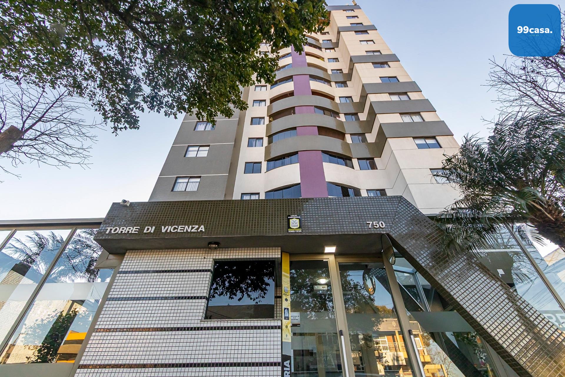 Apartamento com 3 Quartos à Venda em São José dos Pinhais
