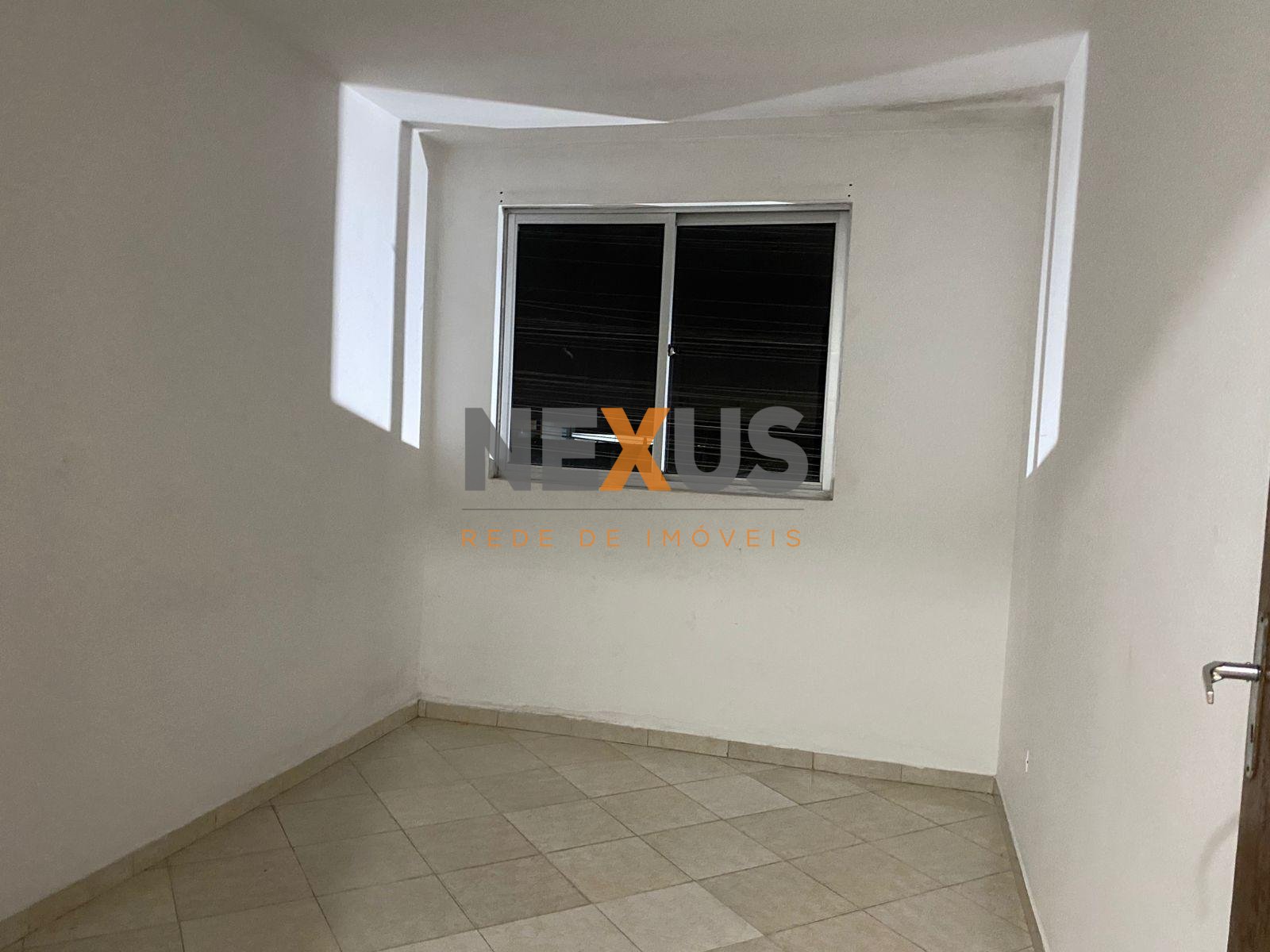 Apartamento com 2 quartos localizado na região central de Faze...