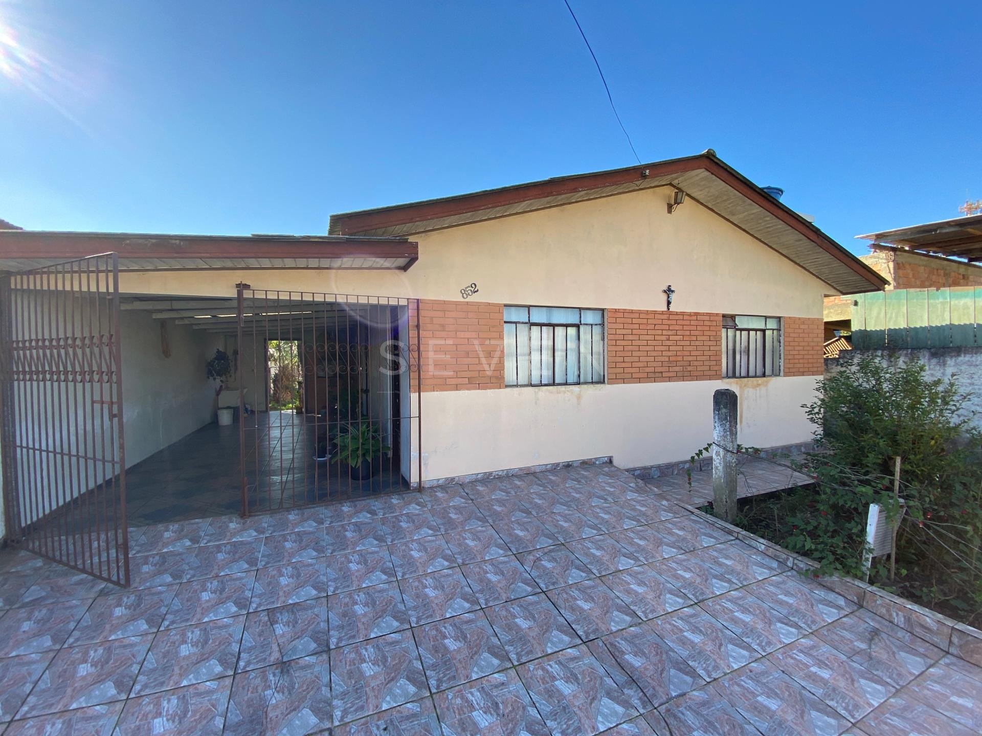 Imóvel a venda no bairro Iguaçu com 360m  de amplo terreno