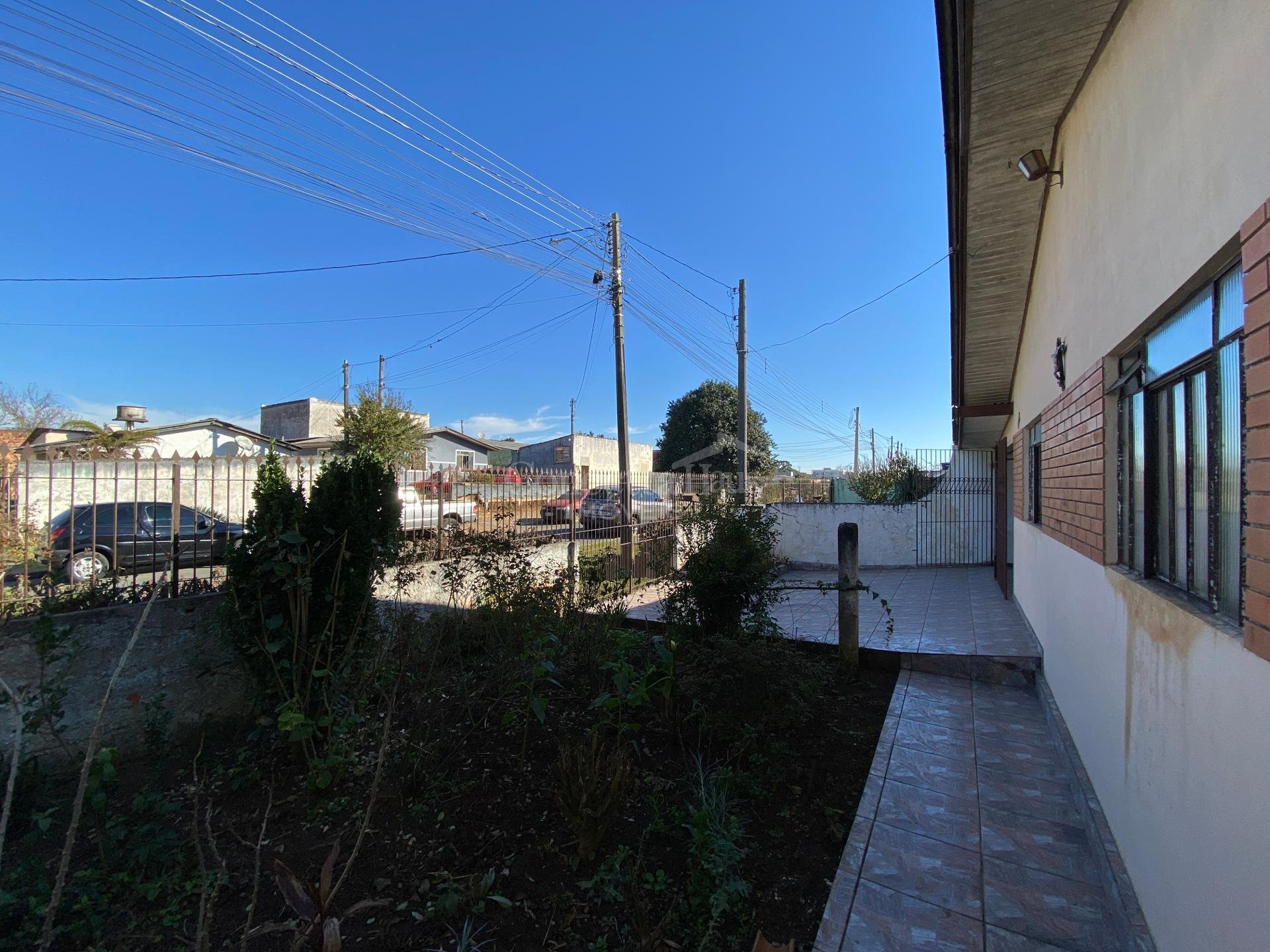 Imóvel a venda no bairro Iguaçu com 360m  de amplo terreno