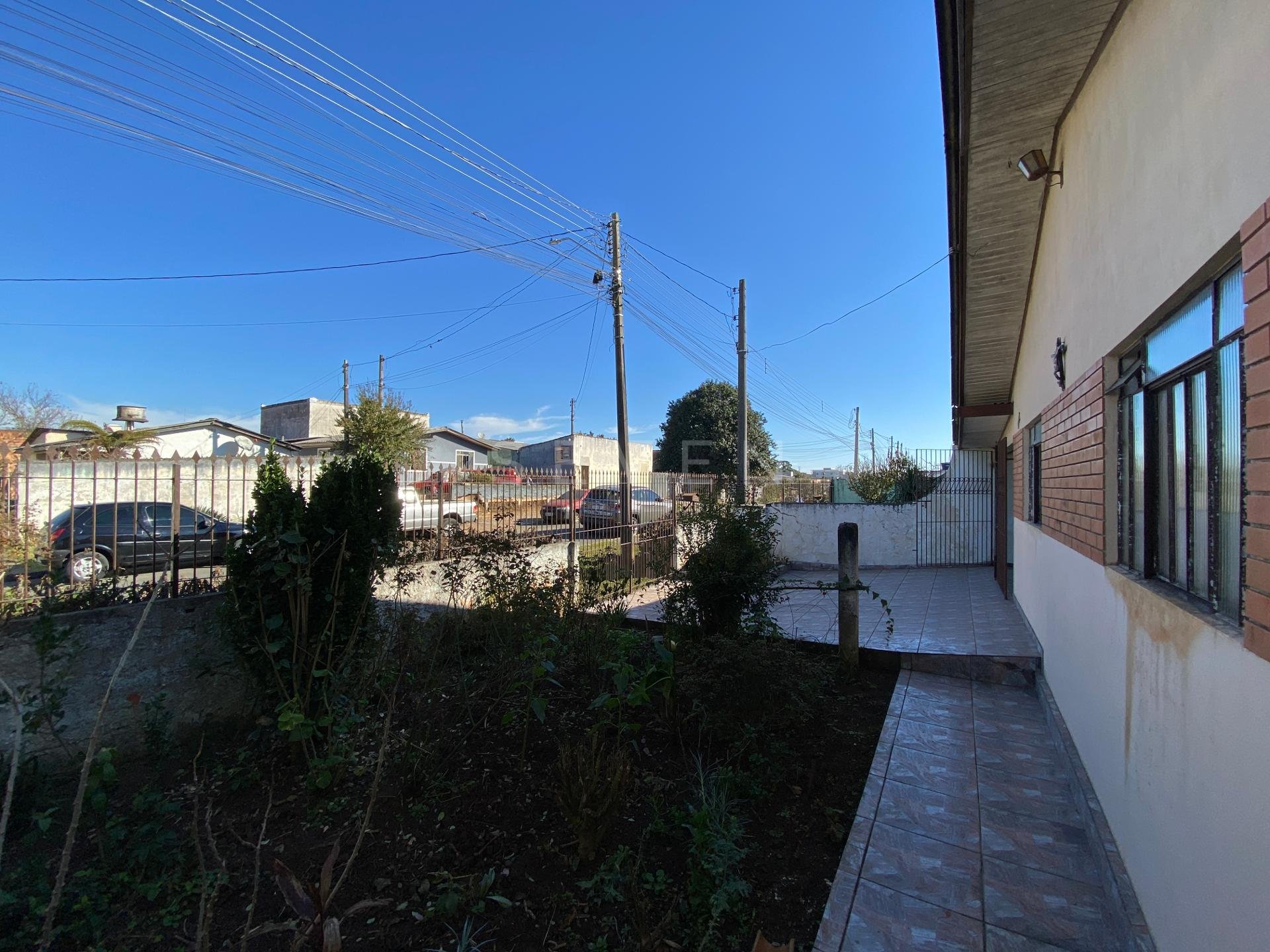 Imóvel a venda no bairro Iguaçu com 360m  de amplo terreno