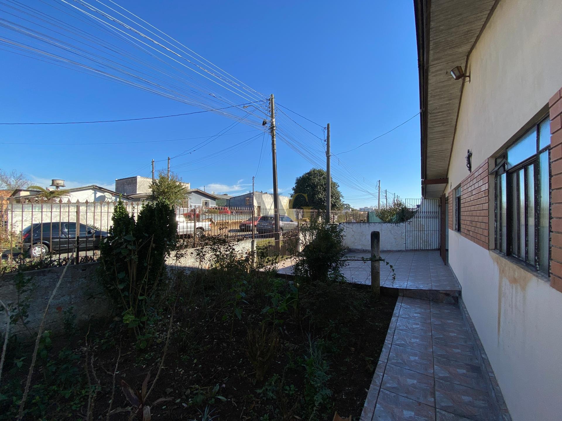 Imóvel a venda no bairro Iguaçu com 360m  de amplo terreno