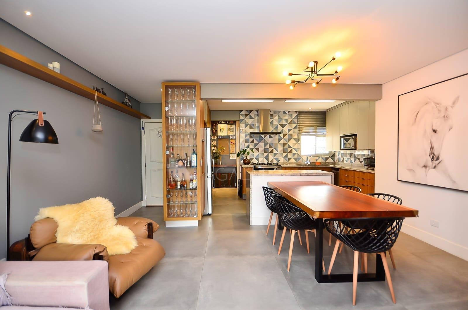 Lindo Apartamento à venda no BIGORRILHO  , CURITIBA - PR
