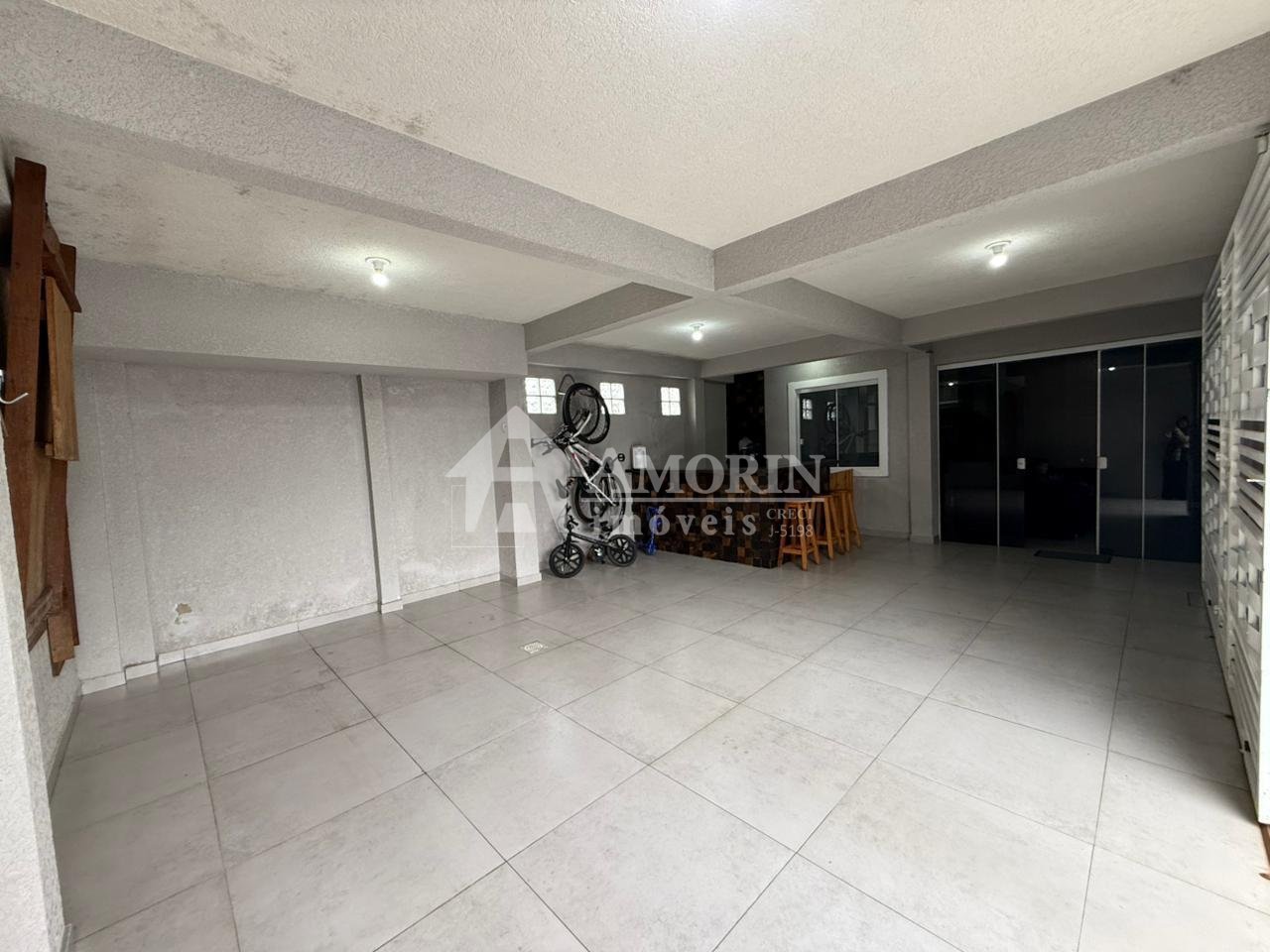 Sobrado, 3 quartos sendo 1 suíte e sala para 2 ambientes em Fa...