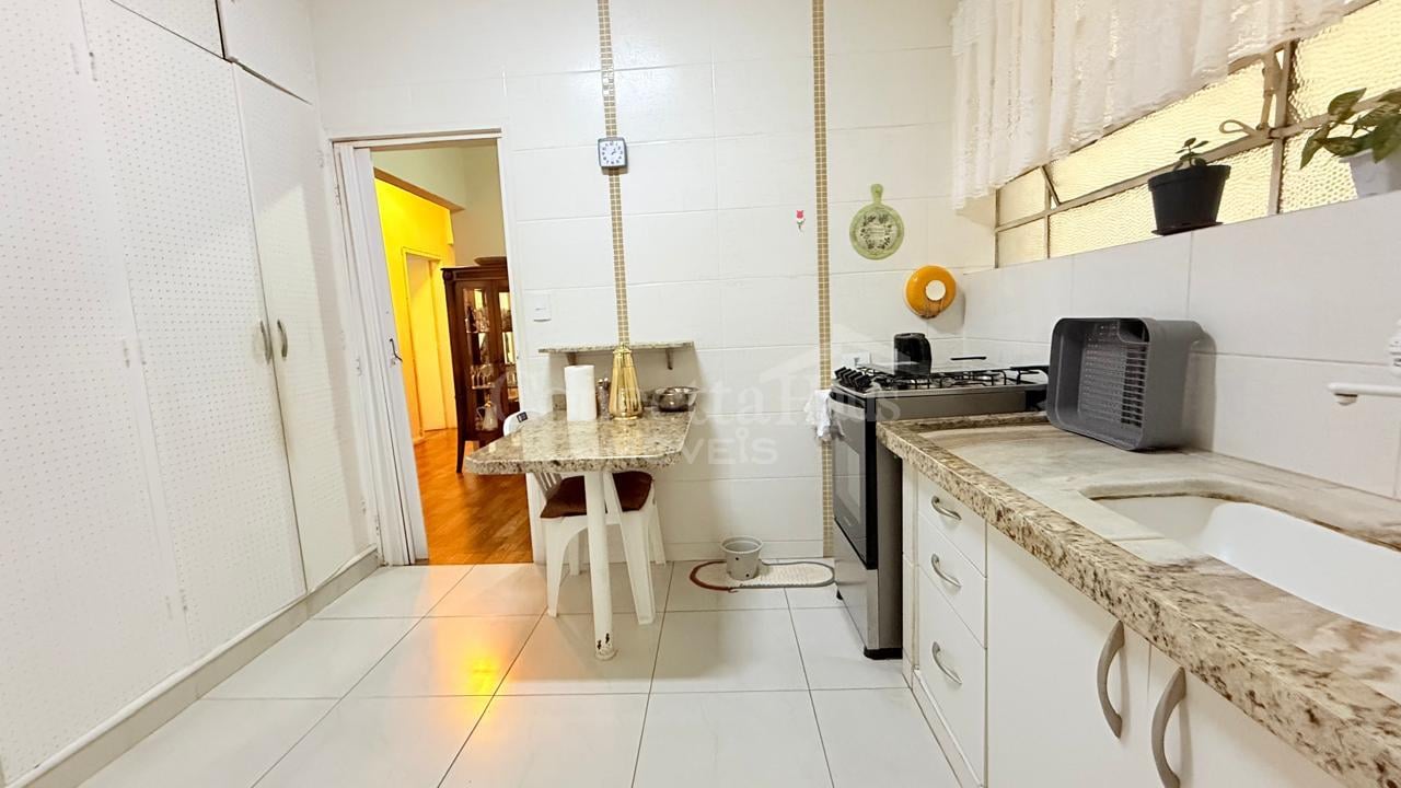 Apartamento à venda no CENTRO de       CURITIBA  -   PR
