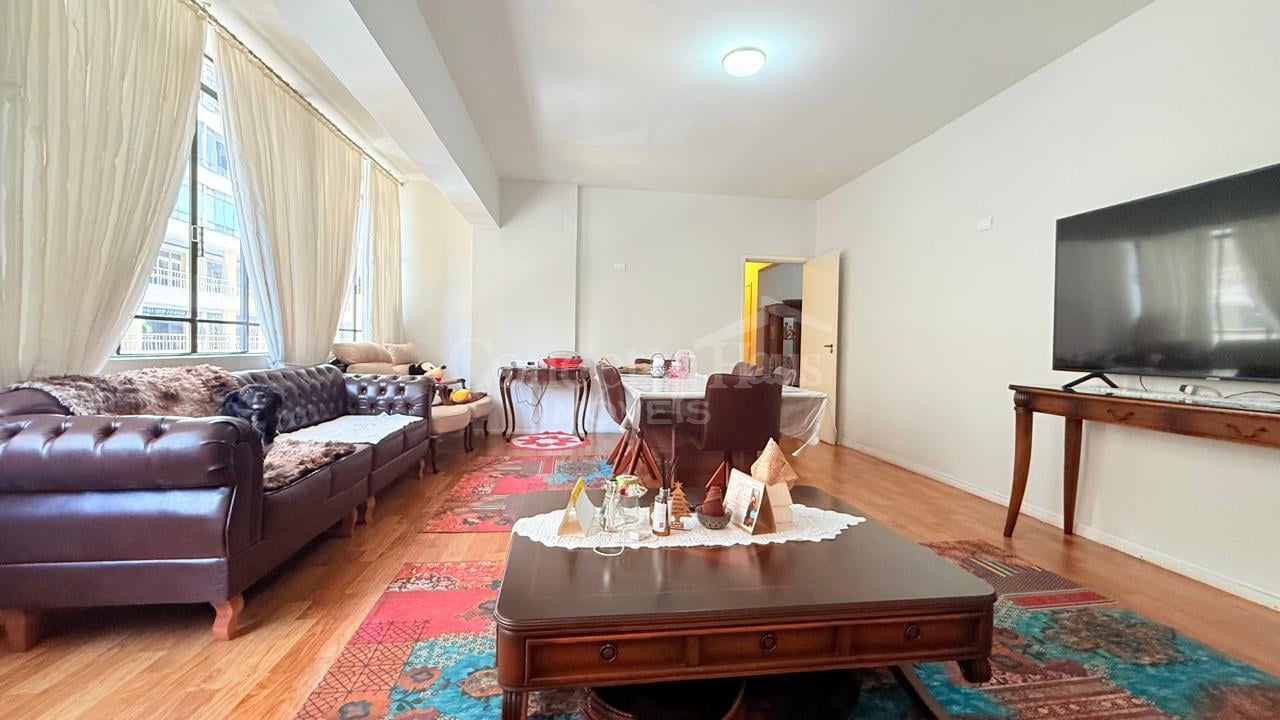 Apartamento à venda no CENTRO de       CURITIBA  -   PR