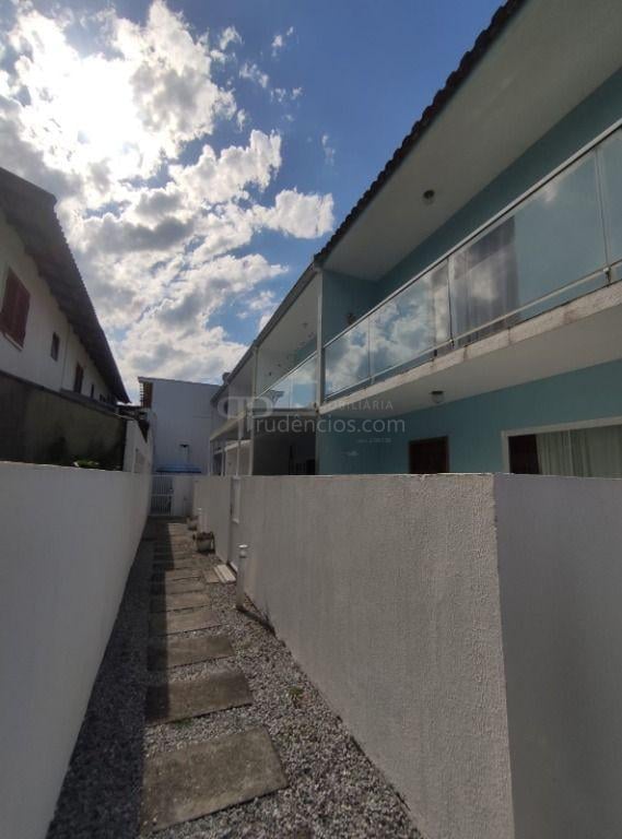 Sobrado com 2 dormitórios à venda, 87 m  - Centro - Matinhos PR