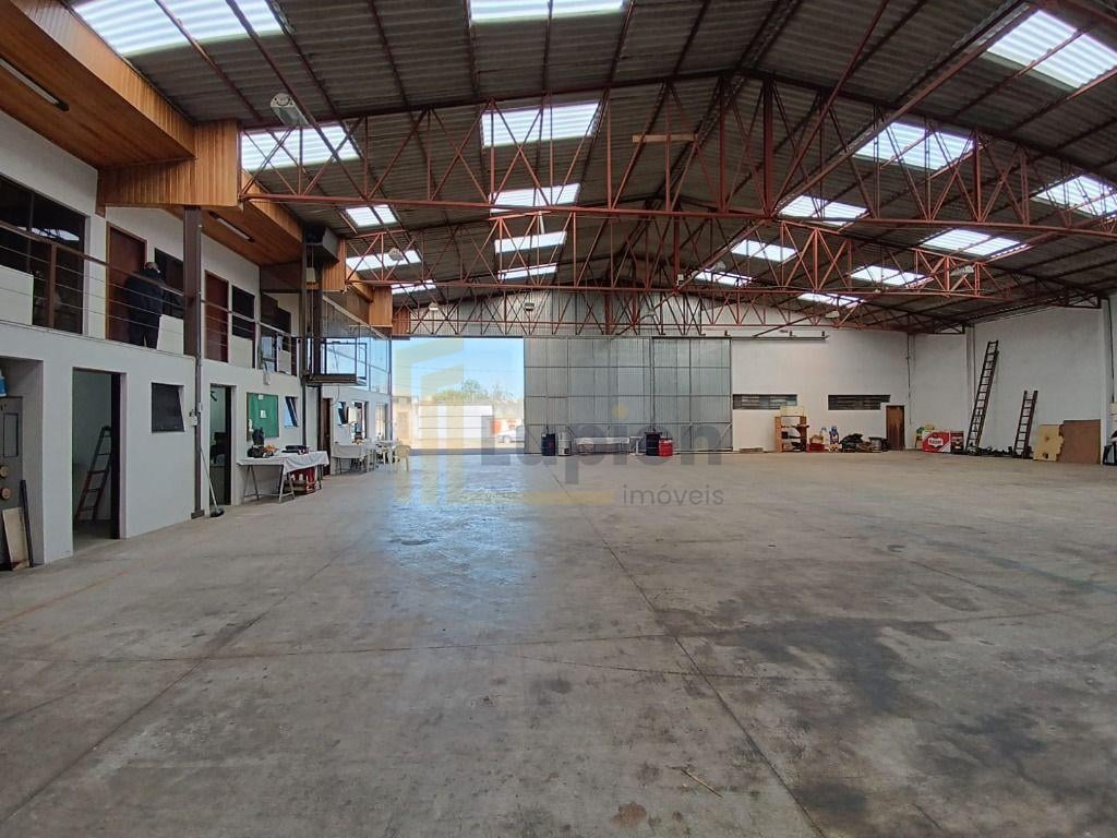 Barracão à venda, 1100 m   - Guaíra - Curitiba PR