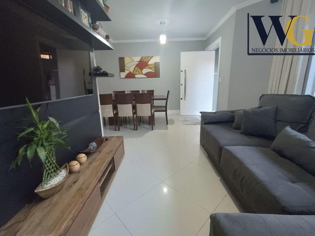Sobrado com 3 dormitórios à venda, 130 m - Fazendinha - Curiti...