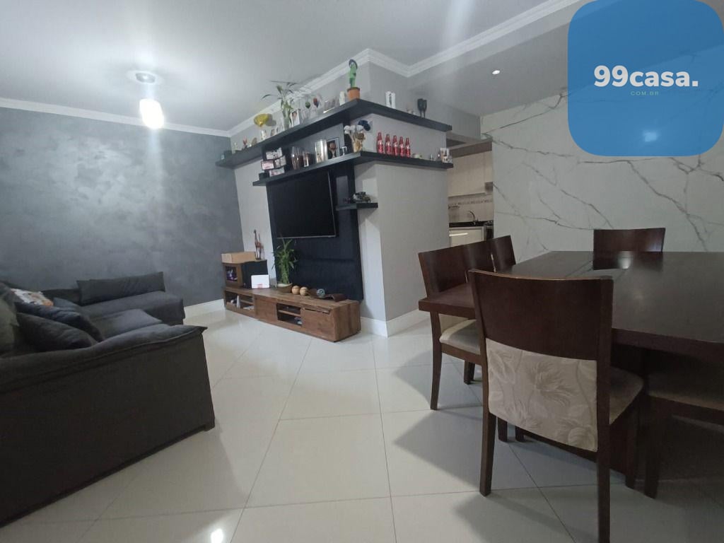 Sobrado com 3 dormitórios à venda, 130 m - Fazendinha - Curiti...