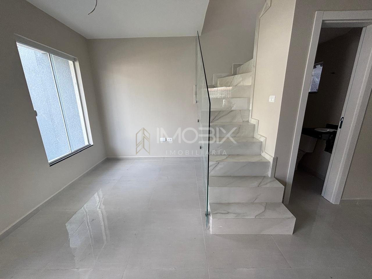 Sobrado com 2 dormitórios à venda, 72m , no Fazendinha- Curiti...