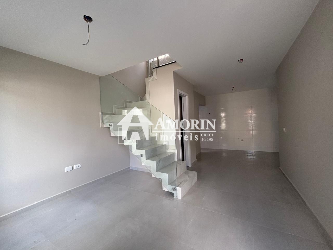 Sobrado com 2 dormitórios à venda, 72m , no Fazendinha- Curiti...