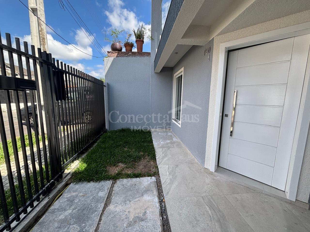 Sobrado com 2 dormitórios à venda, 72m , no Fazendinha- Curiti...