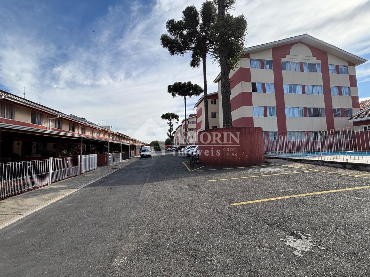 Apartamento no Fazendinha, 66m  de área total, cozinha com arm...