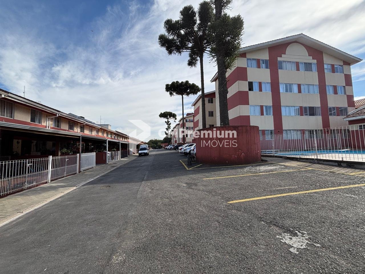 Apartamento no Fazendinha, 66m  de área total, cozinha com arm...