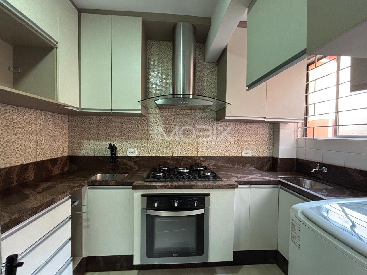 Apartamento no Fazendinha, 66m  de área total, cozinha com arm...