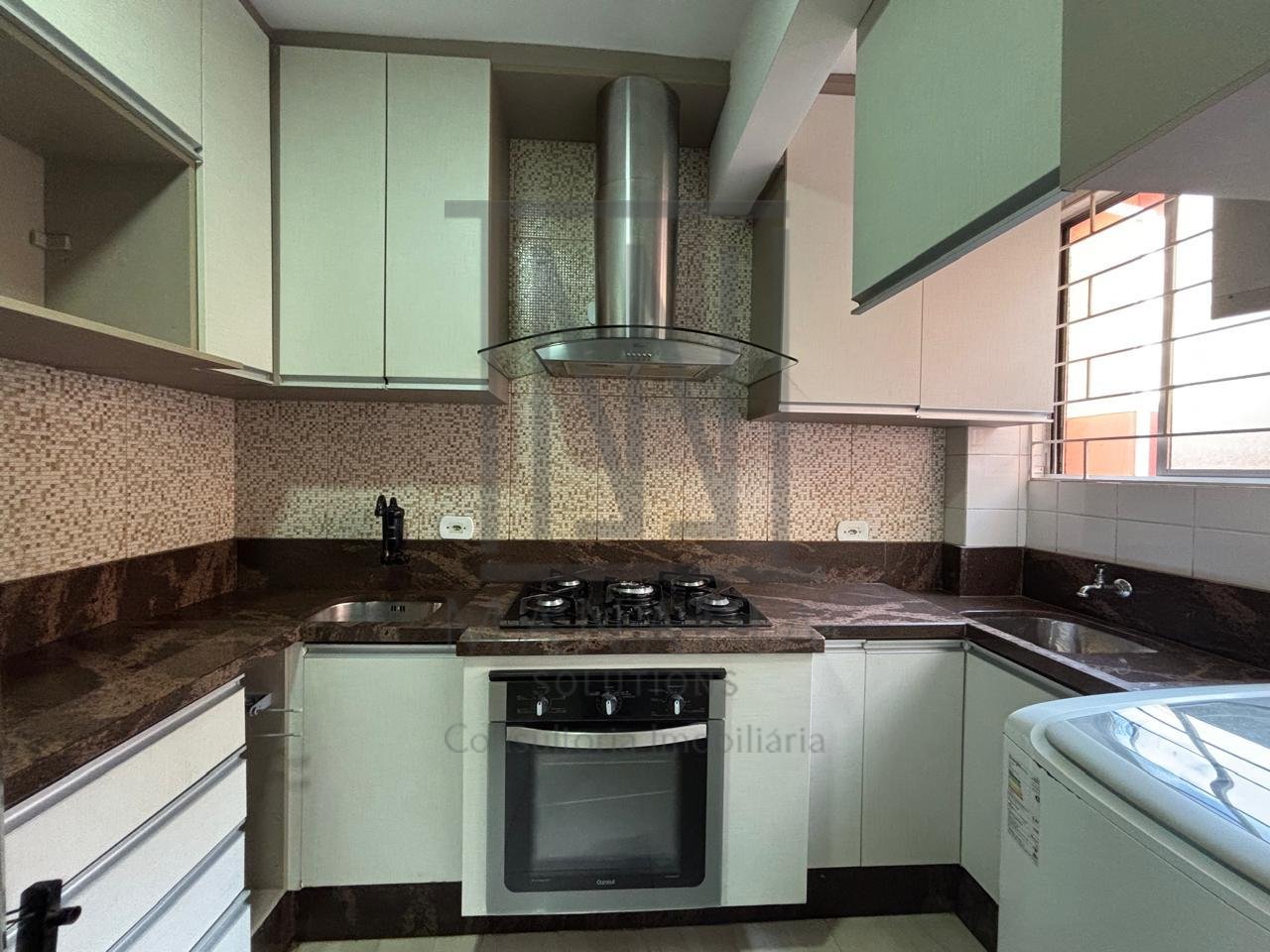 Apartamento no Fazendinha, 66m  de área total, cozinha com arm...