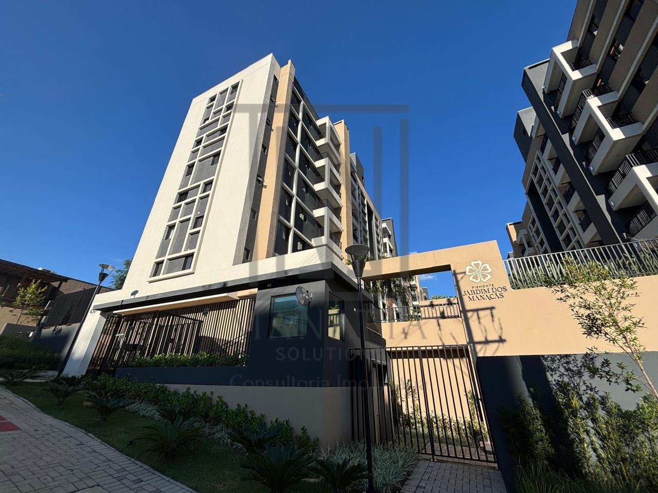 Apartamento com 2 dormitórios à venda, sacada com churrasqueir...