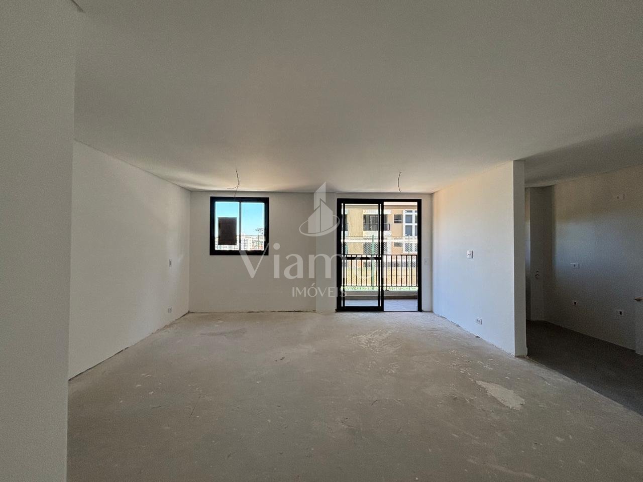 Apartamento com 2 dormitórios à venda, sacada com churrasqueir...