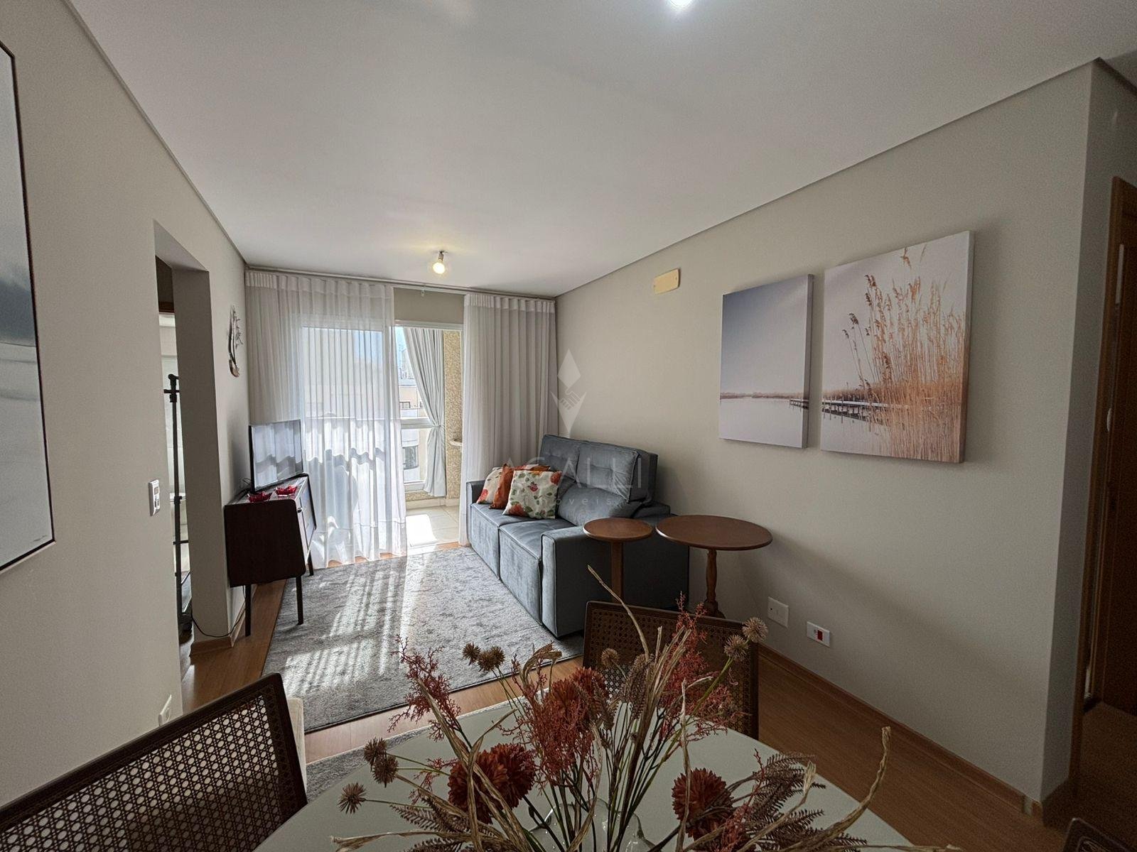 Apartamento à venda no Água Verde, sacada com churrasqueira, 2...