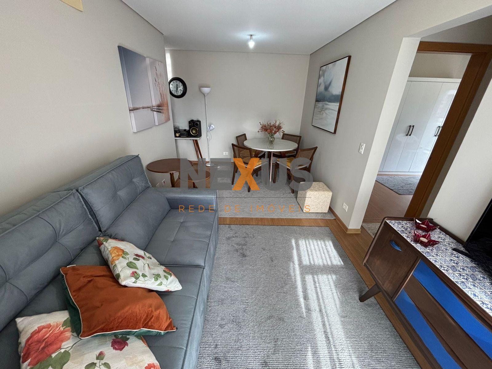 Apartamento à venda no Água Verde, sacada com churrasqueira, 2...