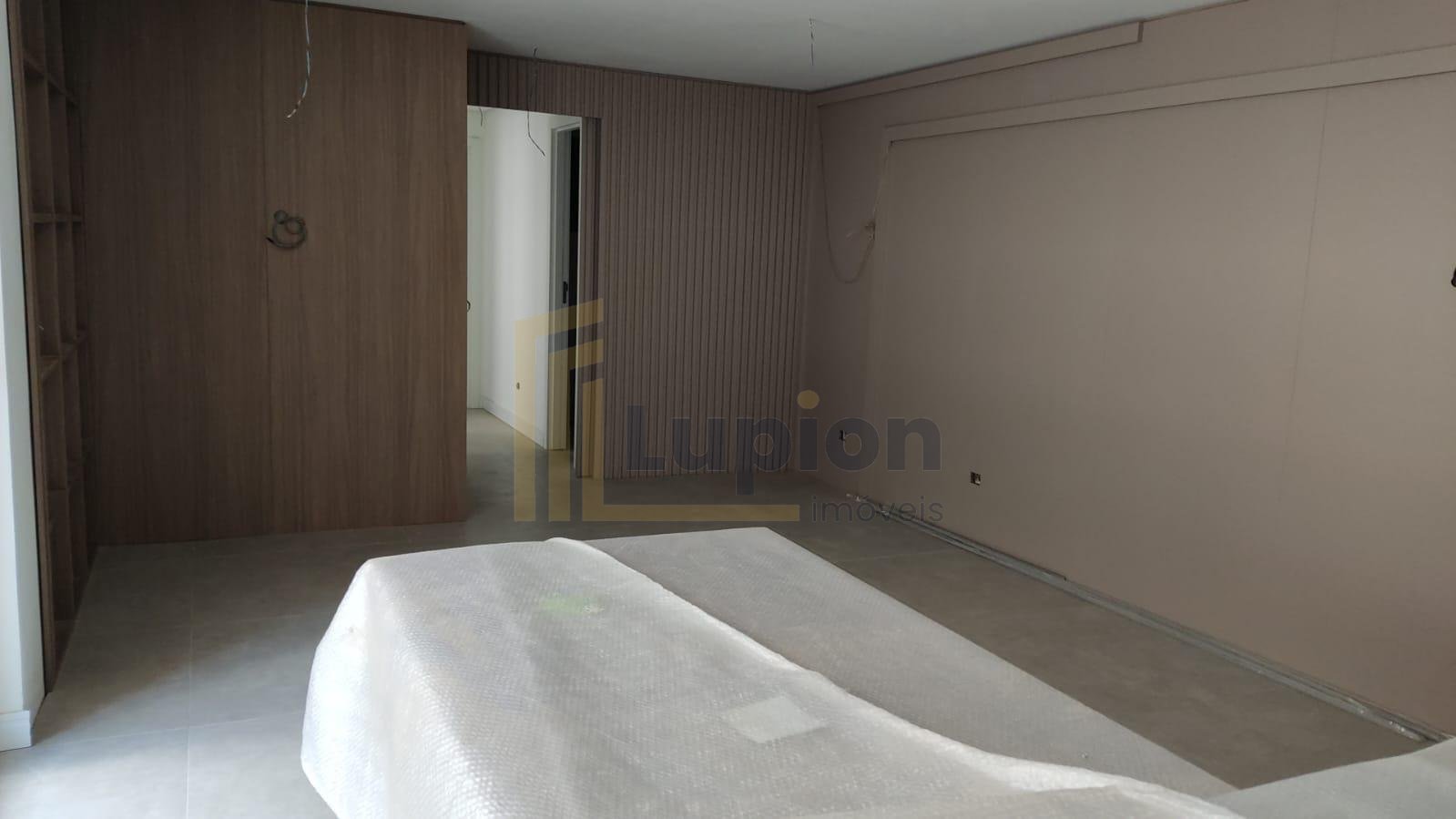 Apartamento com 3 dormitórios à venda,112,96 m , Agua Verde, C...