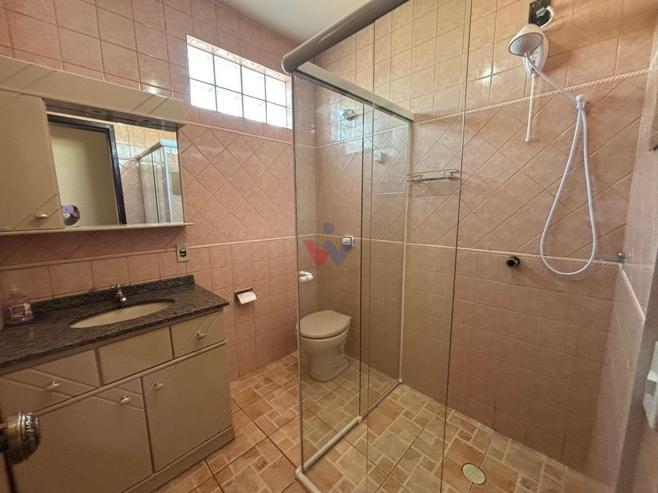 Casa em  2 dormitórios com armários cozinha, próximo ao Mercad...