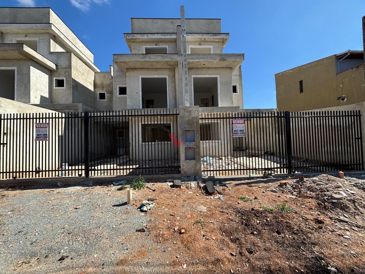 Sobrado com 122,88 m , 3 dormitórios  1 suite , sacada, Aceita...
