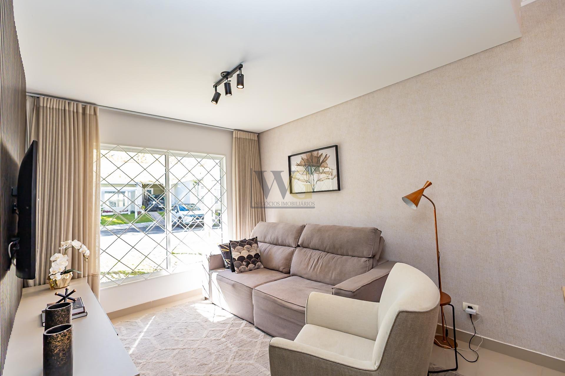 Sobrado à venda em condomínio fechado, 3 dormitórios, 168m2- C...