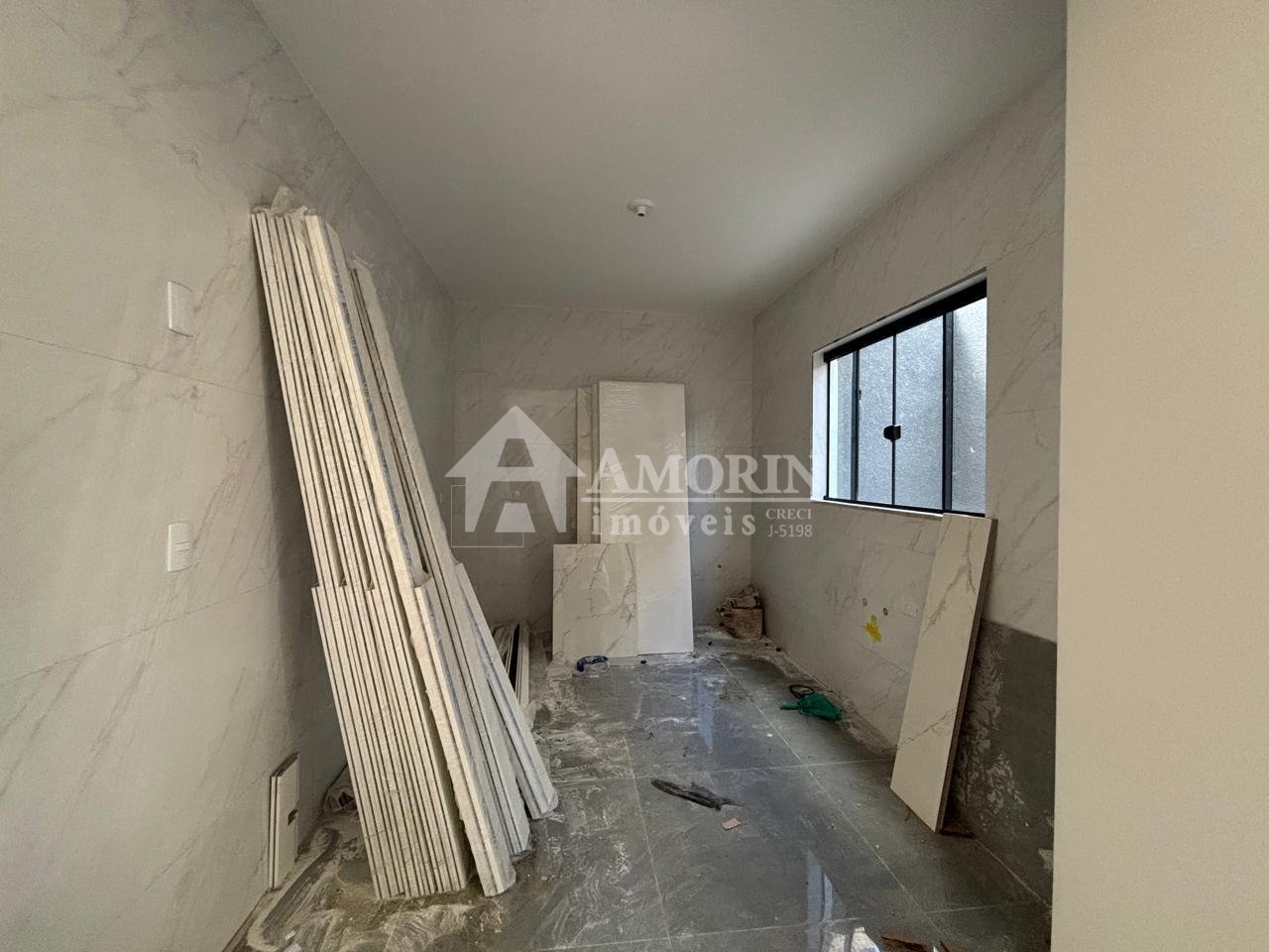 Sobrado à venda, 143m2, 3 dormitórios  1 suíte com sacada , te...