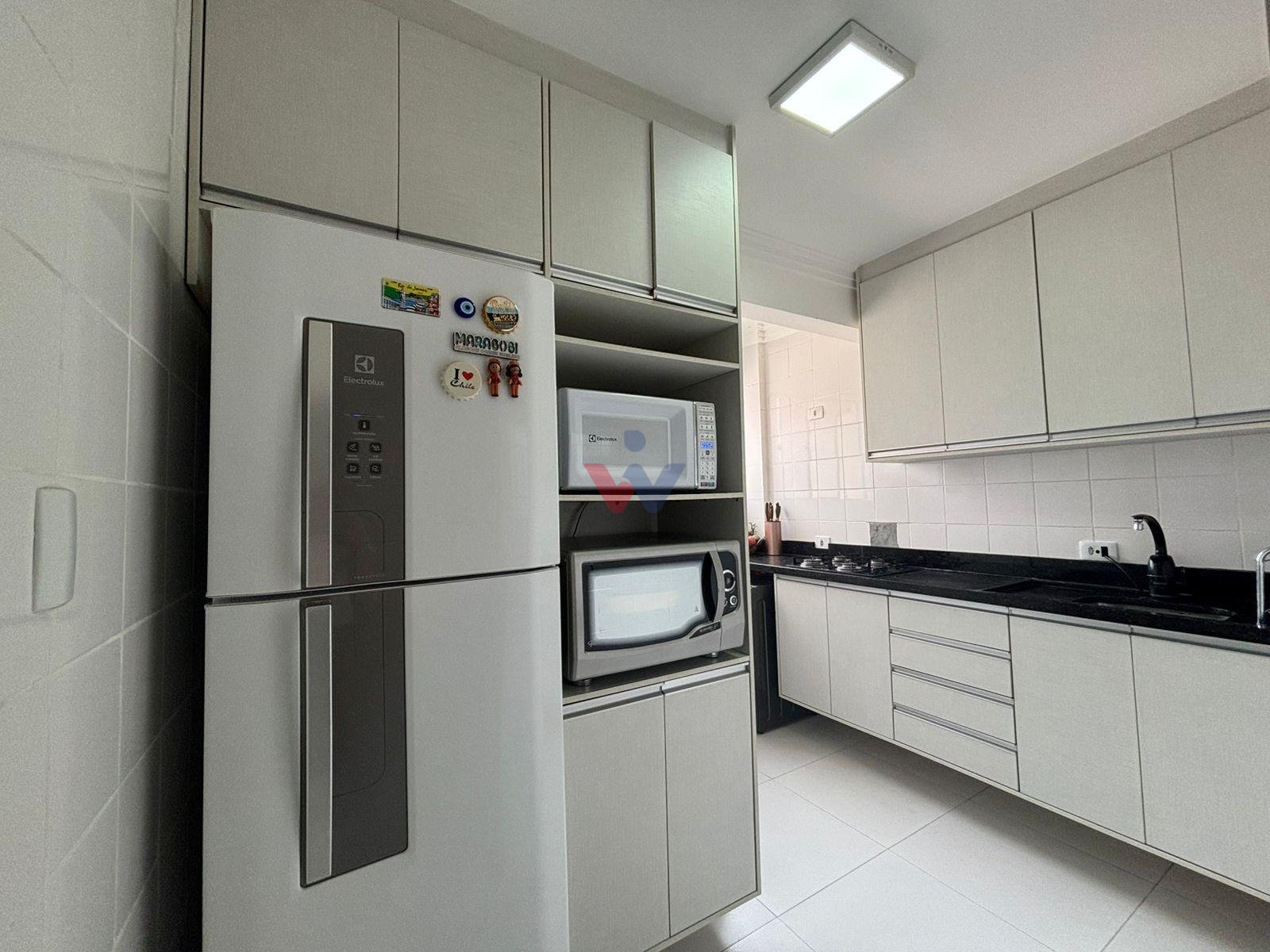 Apartamento à venda com 3 dormitórios, 65m2- Fazendinha- Curit...