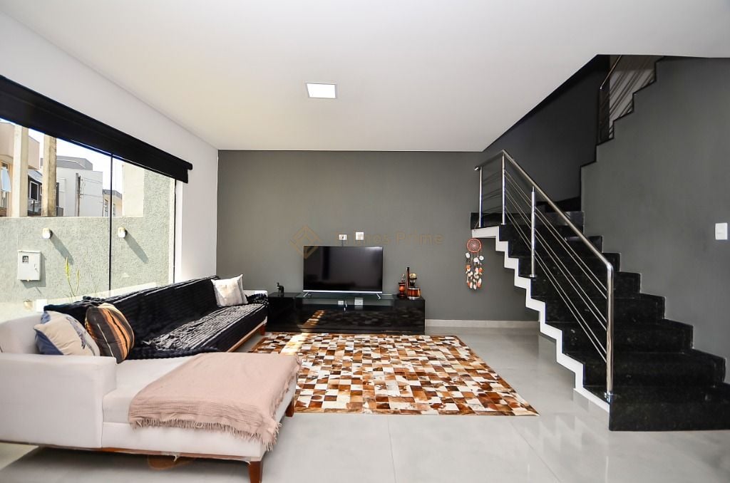 Sobrado com 3 Quartos ? venda, 121 m  - Campo Comprido - Curit...