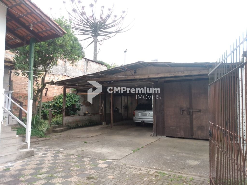 Terreno a venda  Campina do Siqueira; 381,70m²  com construçã...