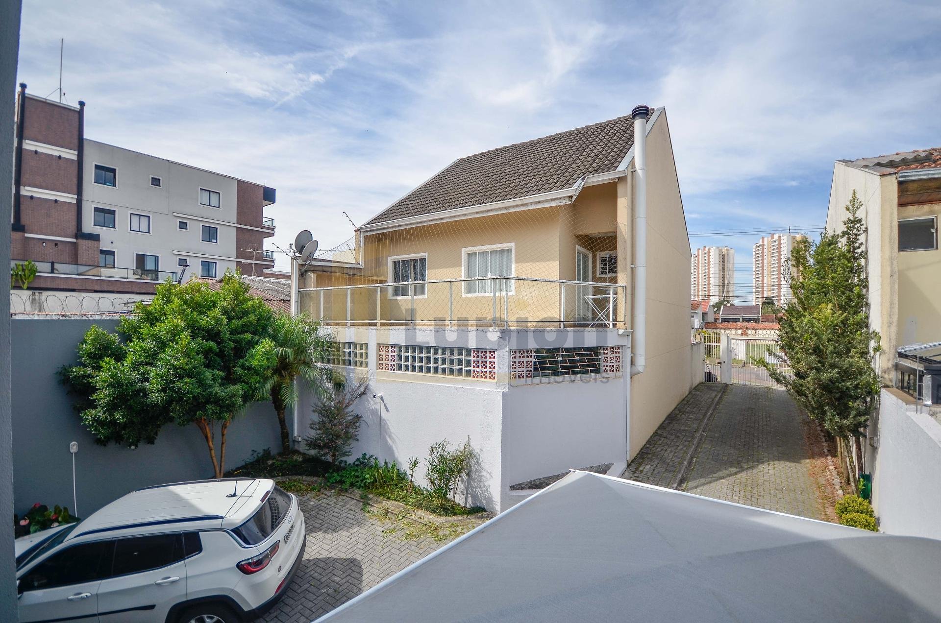 Sobrado com 3 quartos mobiliado e decorado a venda no Ecoville
