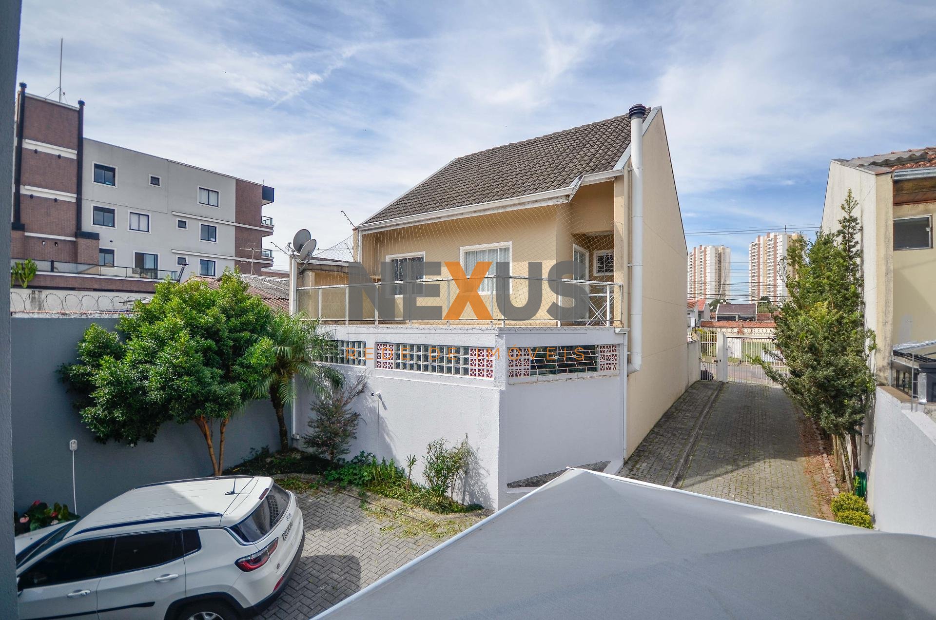 Sobrado com 3 quartos mobiliado e decorado a venda no Ecoville