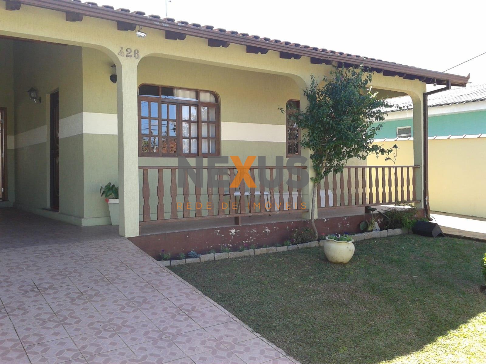 Casa a venda- Bairro Orleans - Com 3 excelentes casas, Terreno...