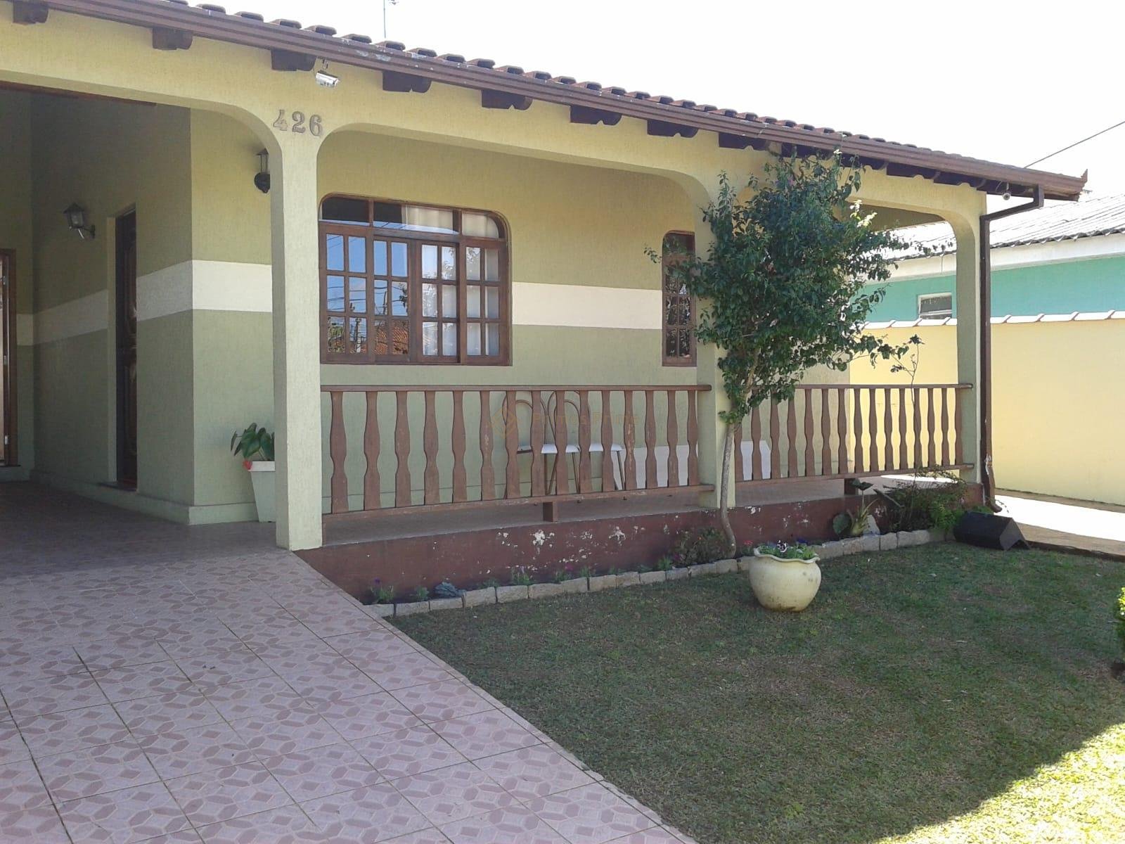 Casa a venda- Bairro Orleans - Com 3 excelentes casas, Terreno...