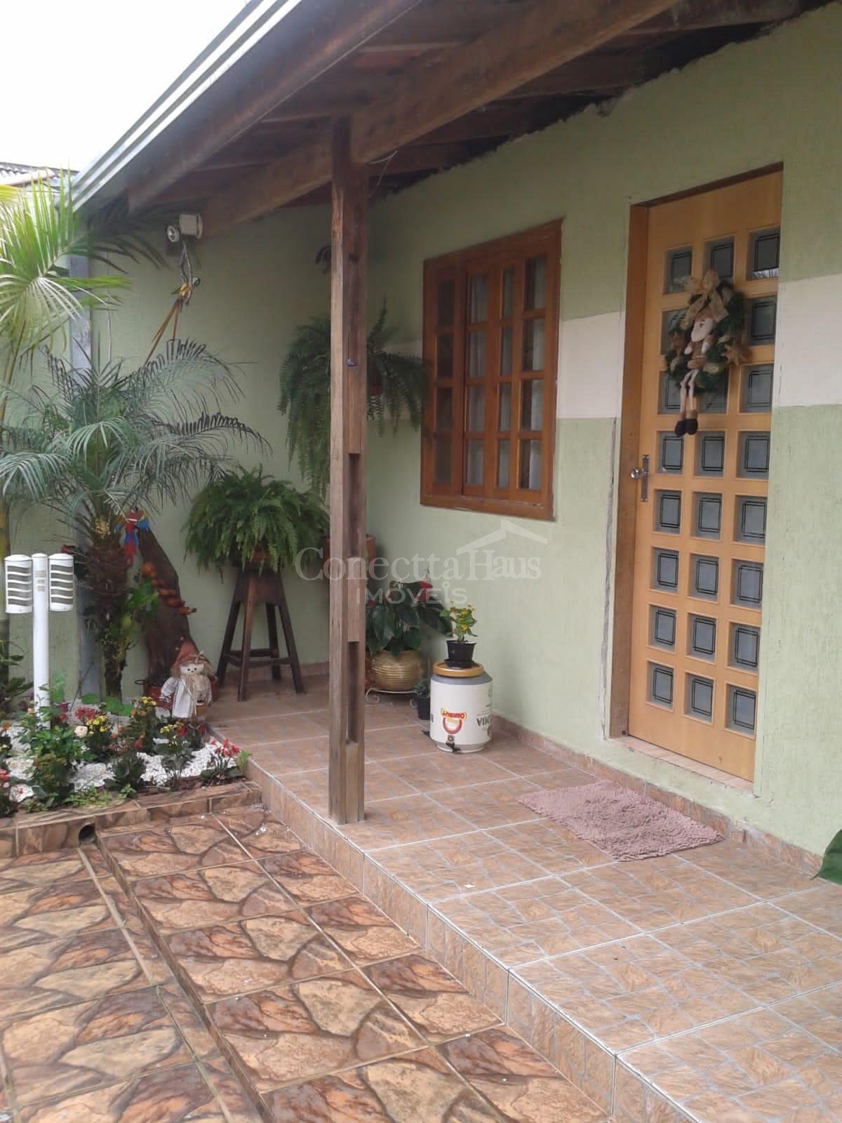 Casa a venda- Bairro Orleans - Com 3 excelentes casas, Terreno...