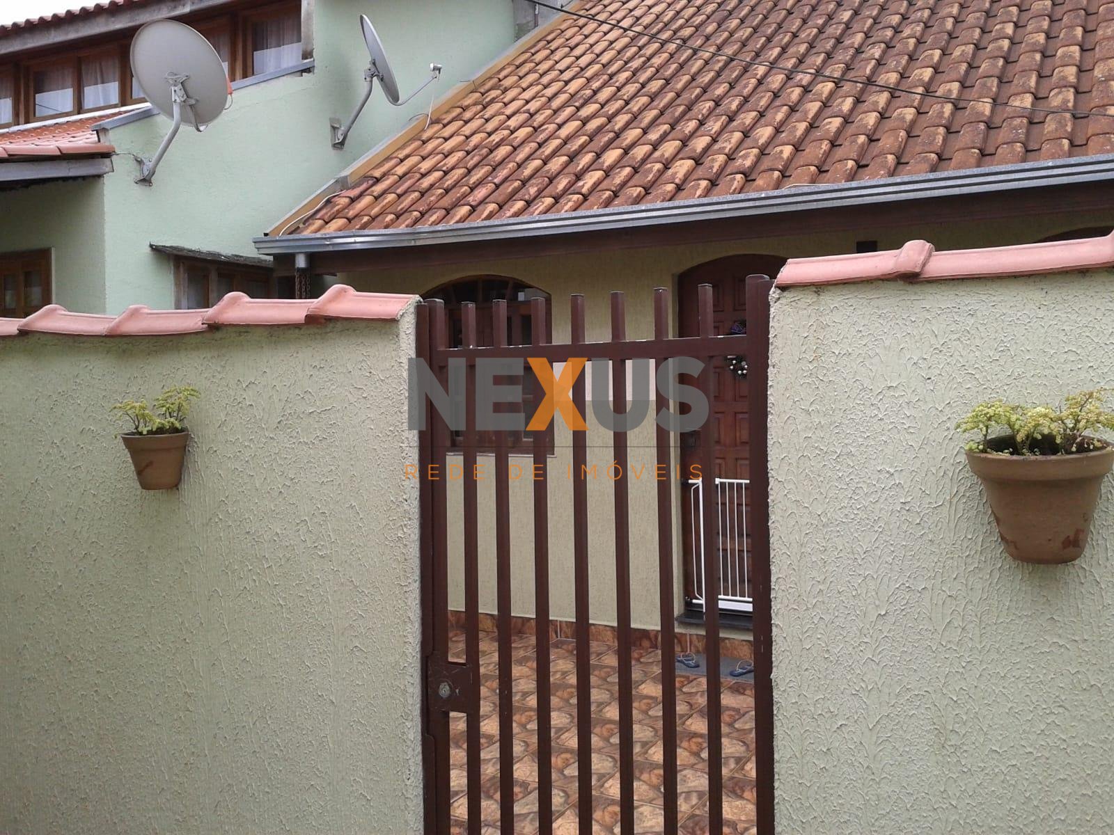 Terreno medidas  408m  - ZR3 - com 3 Casas a venda- Bairro Orl...