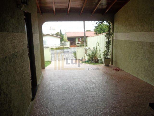 Casa a venda- Bairro Orleans - Com 3 excelentes casas, Terreno...