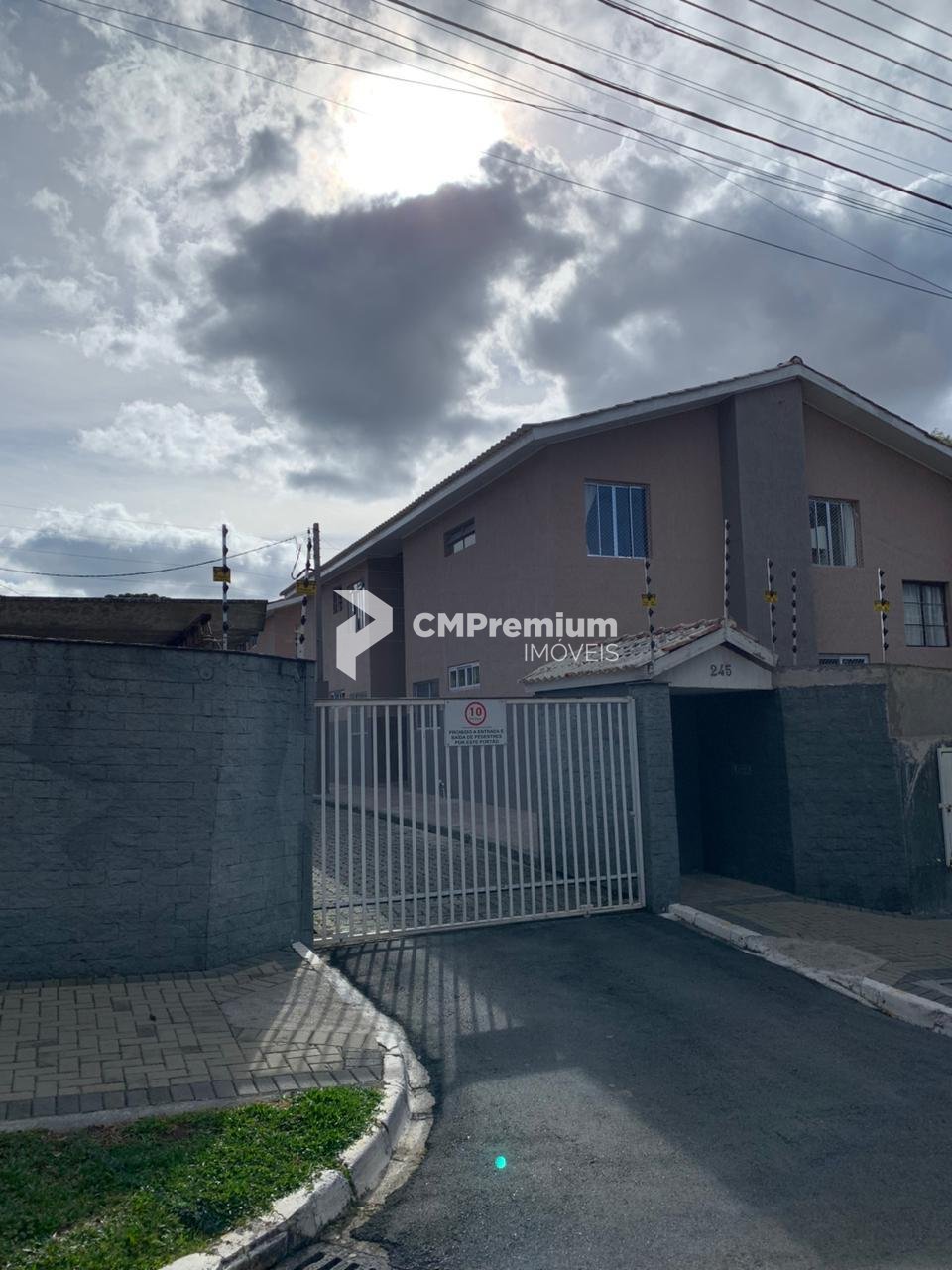 Apartamento com 2 quartos, sacada com churrasqueira e garagem ...