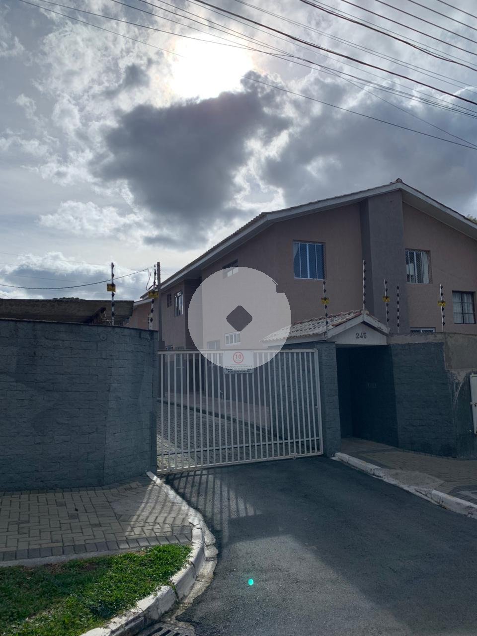 Apartamento com 2 quartos, sacada com churrasqueira e garagem ...