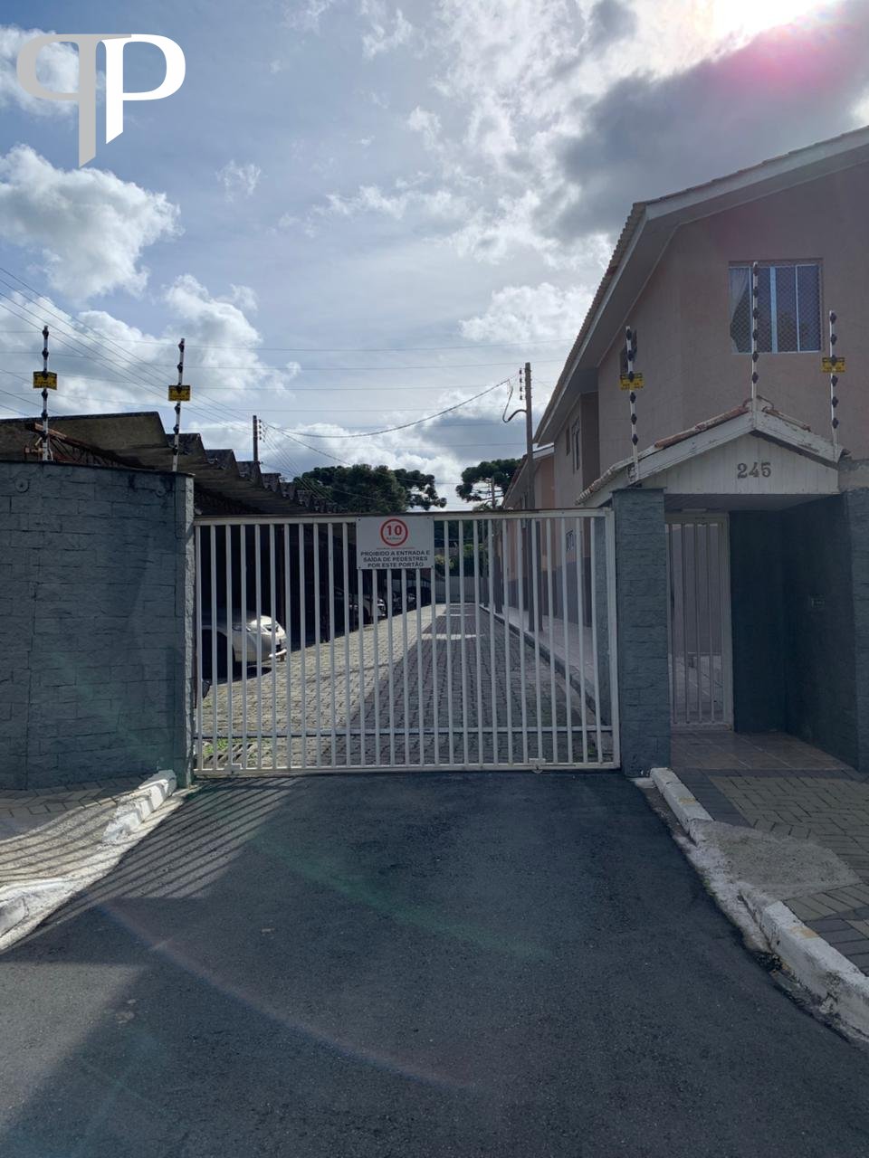 Apartamento com 2 quartos, sacada com churrasqueira e garagem ...