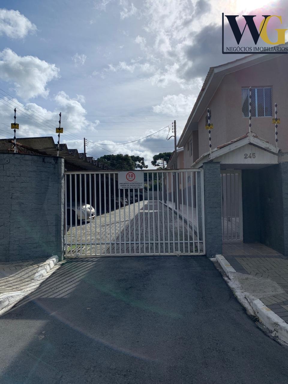 Apartamento com 2 quartos, sacada com churrasqueira e garagem ...