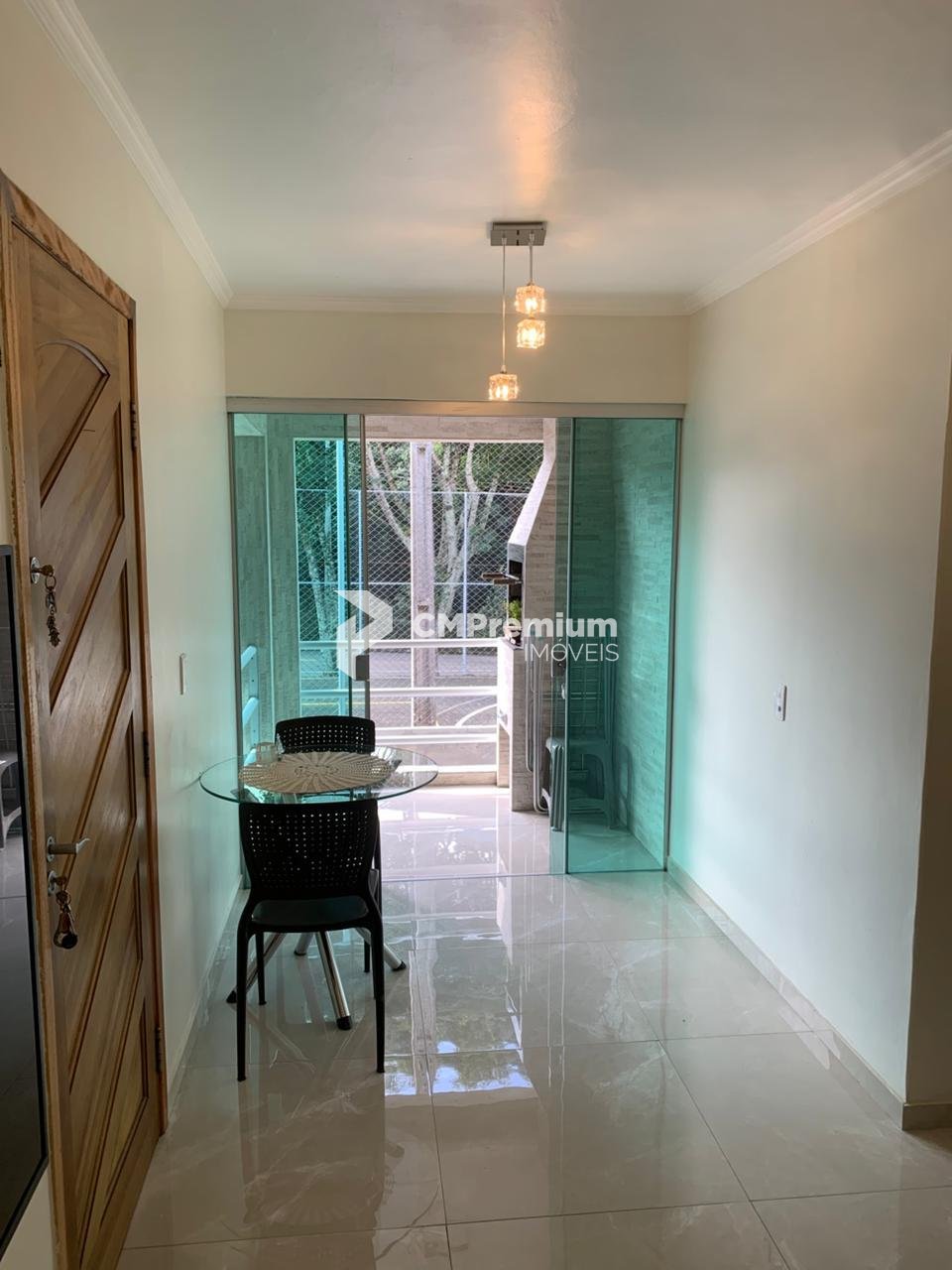 Apartamento com 2 quartos, sacada com churrasqueira e garagem ...