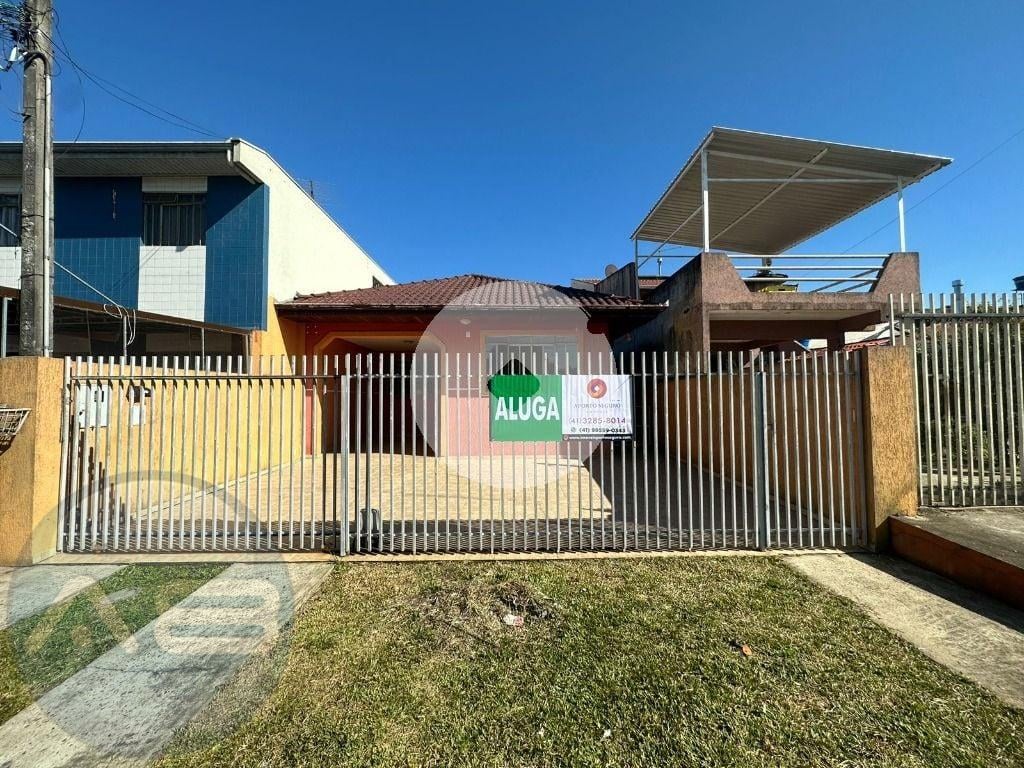 Casa de 105 m  c 03 quartos s 01 suíte para locação por R  2.4...